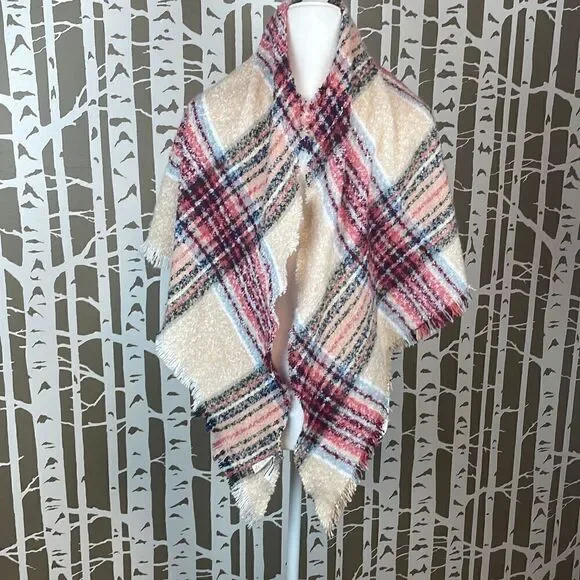 Sonoma Super Soft Plaid Print Fringe Trim Boucle Knit Triangle Scarf OS - Picture 3 of 7